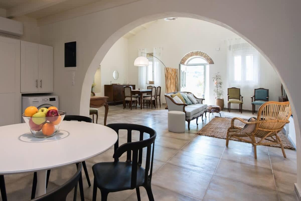 Iliopetra Corfu With Access To Shared Pool