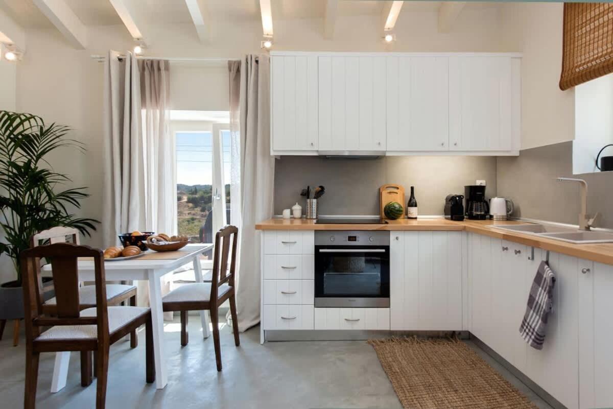 Iliopetra Corfu With Access To Shared Pool Holiday home *